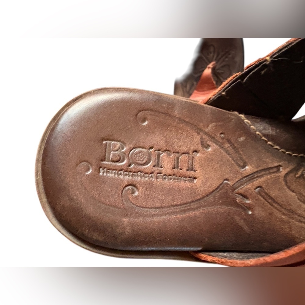 BORN Leather Thong Sandals in Burnt Orange - Women's Slip-On sz 7 preloved - Picture 8 of 9